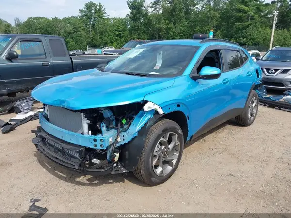 KL77LHEP3SC135370 2025 CHEVROLET TRAX - Image 2