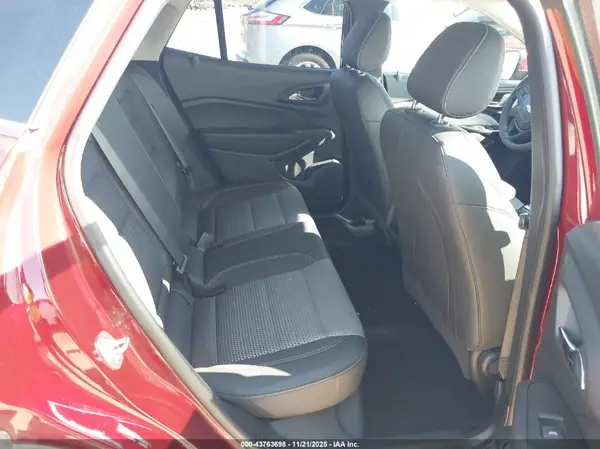 KL77LHEP3SC143873 2025 CHEVROLET TRAX - Image 8