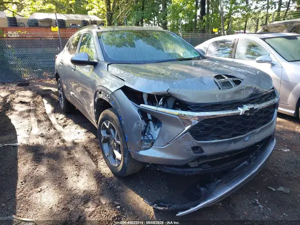 KL77LHEP3SC158860 2025 CHEVROLET TRAX - Image 1