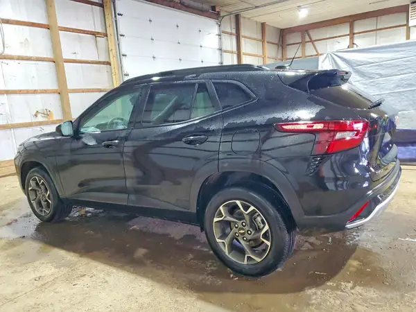 KL77LHEP3SC167235 2025 CHEVROLET TRAX - Image 2
