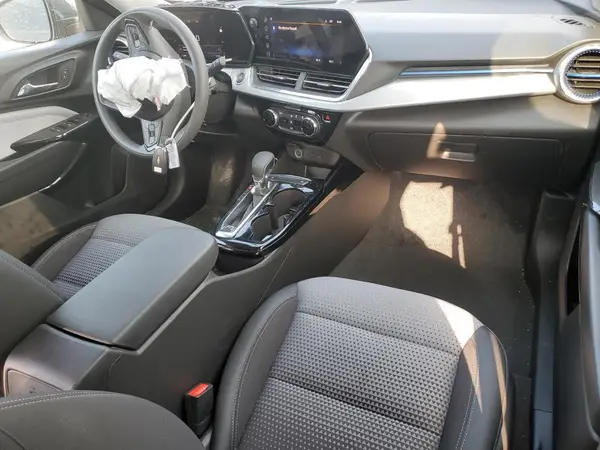 KL77LHEP3SC170572 2025 CHEVROLET TRAX - Image 8