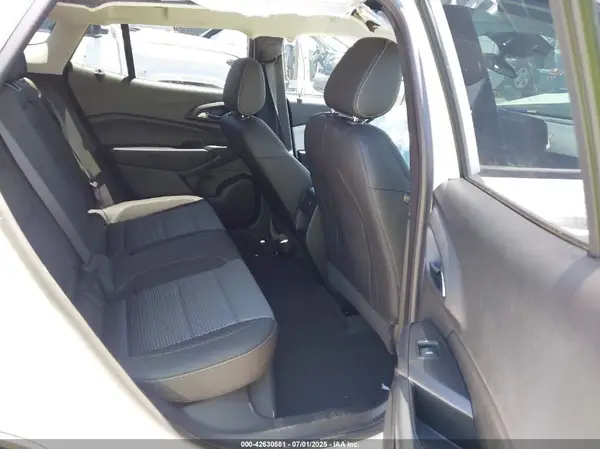 KL77LHEP3SC180700 2025 CHEVROLET TRAX - Image 8