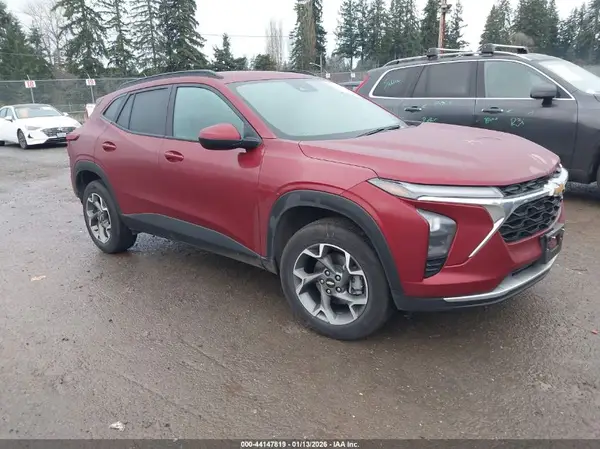 KL77LHEP3SC183418 2025 CHEVROLET TRAX - Image 1