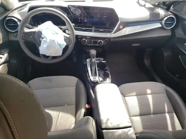 KL77LHEP3SC184231 2025 CHEVROLET TRAX - Image 8
