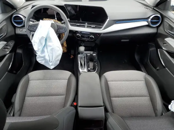 KL77LHEP3SC186349 2025 CHEVROLET TRAX - Image 8