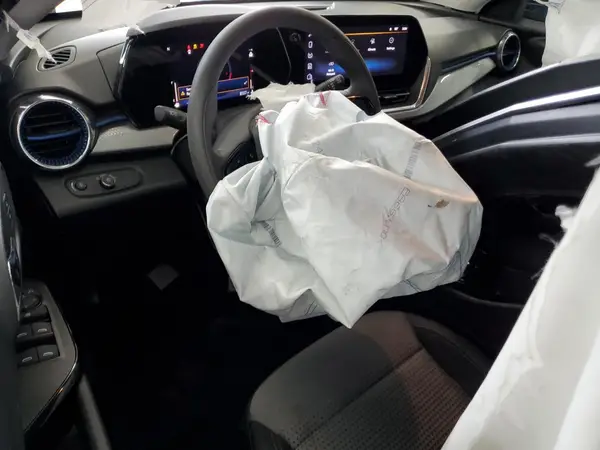 KL77LHEP3SC186528 2025 CHEVROLET TRAX - Image 8