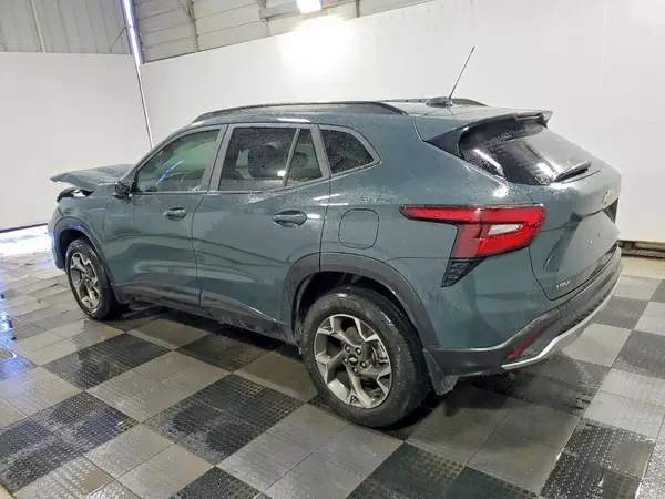 KL77LHEP3SC203084 2025 CHEVROLET TRAX - Image 2