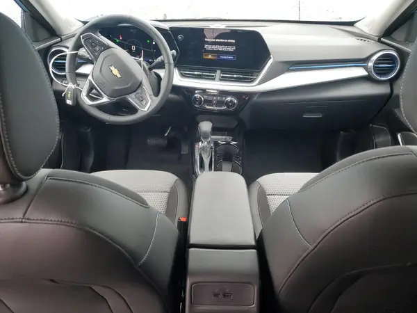 KL77LHEP3SC218121 2025 CHEVROLET TRAX - Image 8