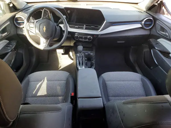 KL77LHEP3SC232536 2025 CHEVROLET TRAX - Image 8