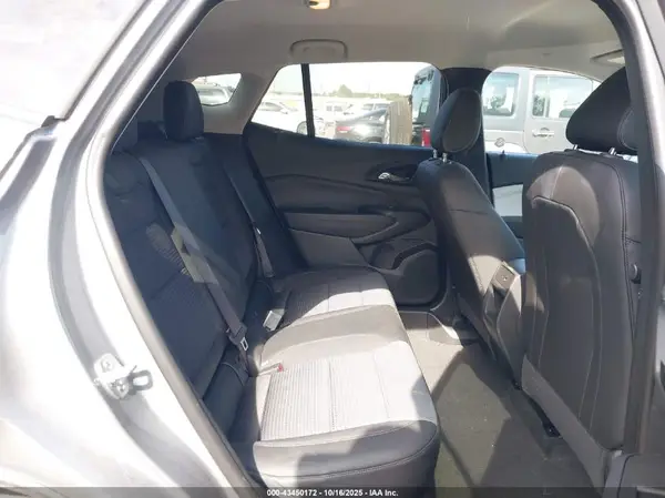 KL77LHEP3SC236389 2025 CHEVROLET TRAX - Image 8