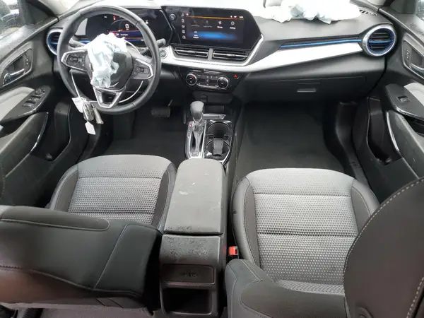 KL77LHEP3SC240426 2025 CHEVROLET TRAX - Image 8