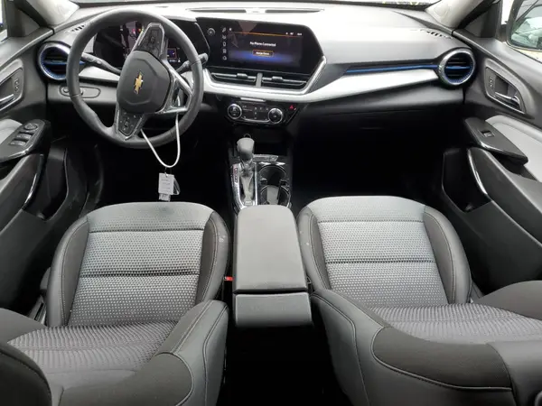KL77LHEP3SC241866 2025 CHEVROLET TRAX - Image 8