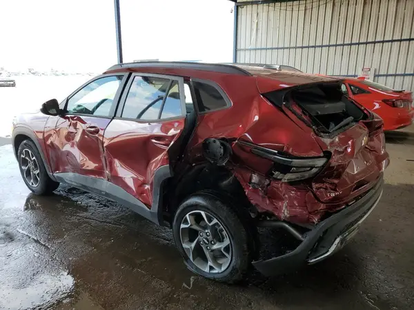 KL77LHEP3SC242581 2025 CHEVROLET TRAX - Image 2