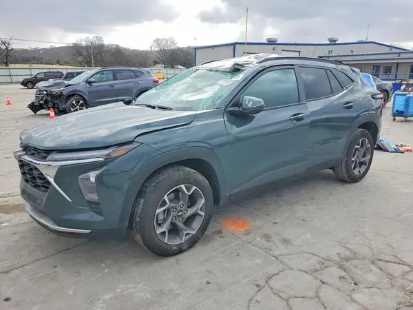 KL77LHEP3SC262264 2025 CHEVROLET TRAX - Image 1
