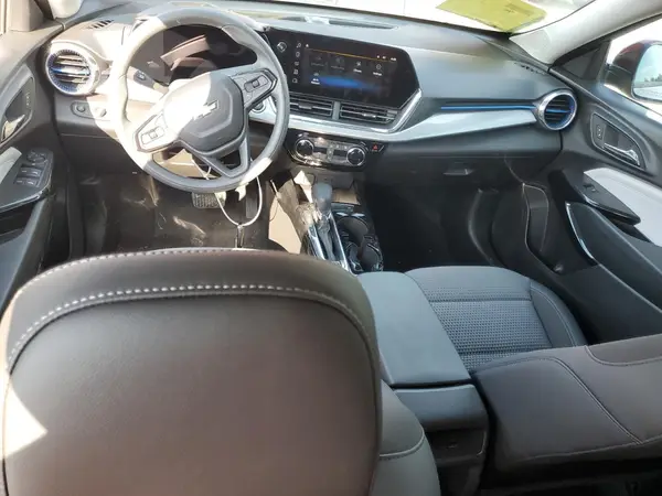 KL77LHEP3SC280912 2025 CHEVROLET TRAX - Image 8