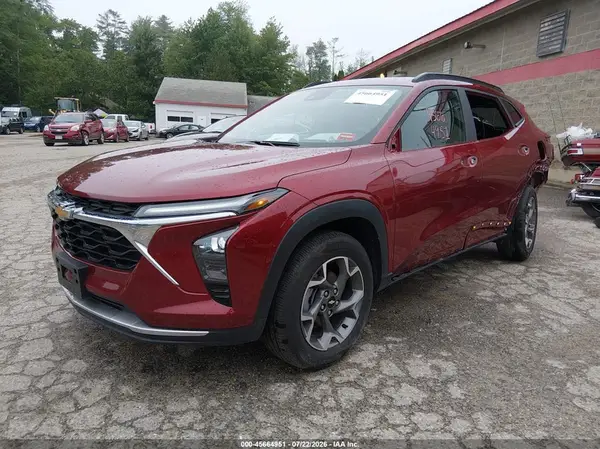 KL77LHEP3SC288685 2025 CHEVROLET TRAX - Image 2