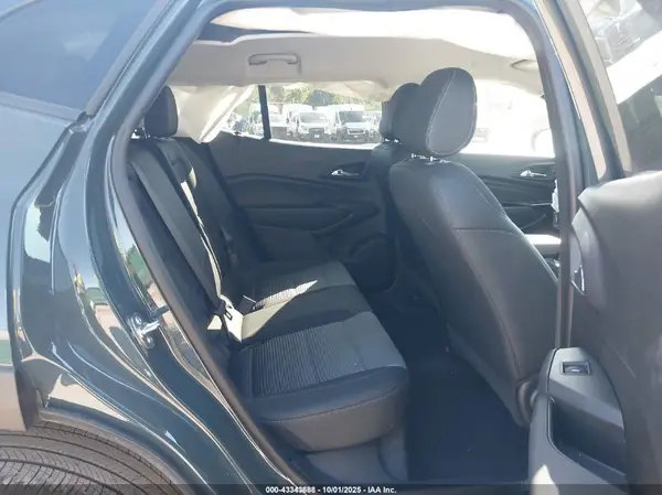 KL77LHEP3SC294017 2025 CHEVROLET TRAX - Image 8