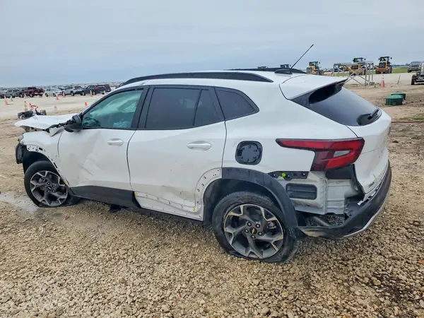 KL77LHEP3SC312399 2025 CHEVROLET TRAX - Image 2