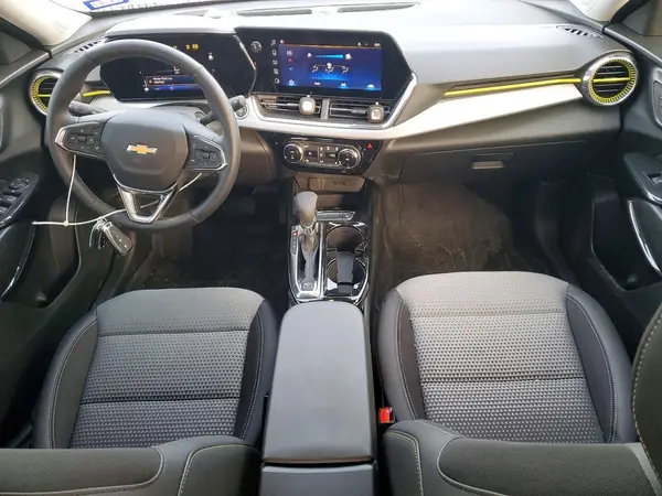 KL77LHEP3TC034301 2026 CHEVROLET TRAX - Image 8