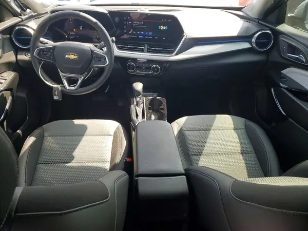 KL77LHEP3TC062020 2026 CHEVROLET TRAX - Image 8