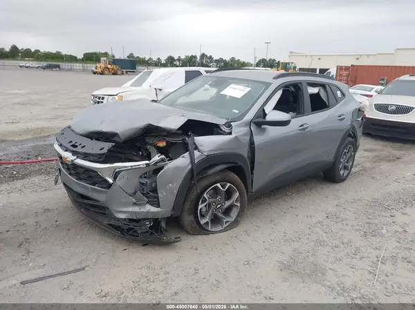 KL77LHEP3TC109109 2026 CHEVROLET TRAX - Image 2