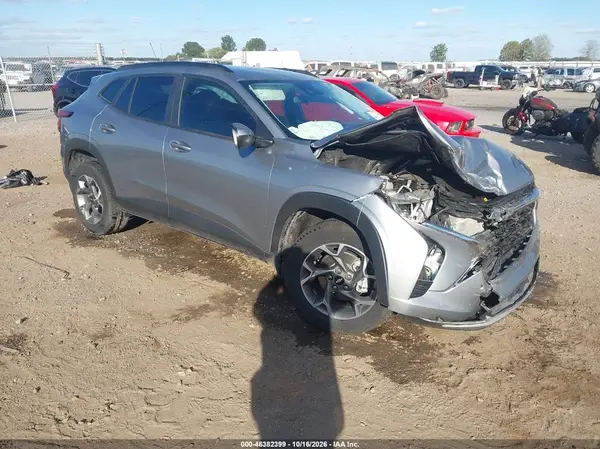 KL77LHEP3TC141736 2026 CHEVROLET TRAX - Image 1