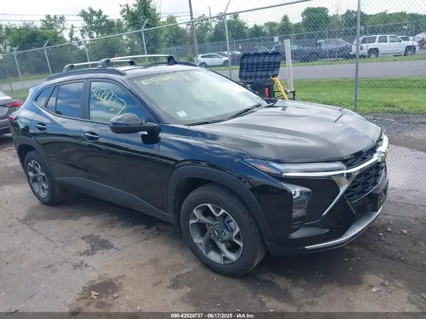 KL77LHEP4SC049470 2025 CHEVROLET TRAX - Image 1