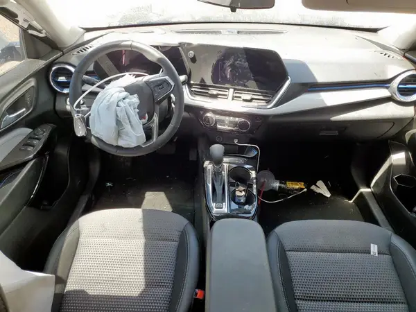 KL77LHEP4SC059951 2025 CHEVROLET TRAX - Image 8