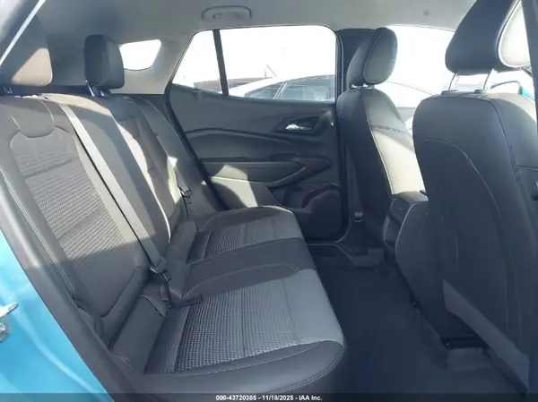 KL77LHEP4SC064650 2025 CHEVROLET TRAX - Image 8