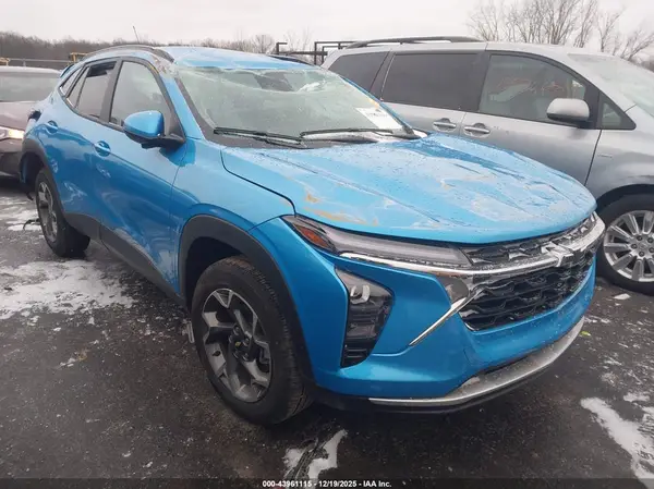 KL77LHEP4SC065622 2025 CHEVROLET TRAX - Image 1