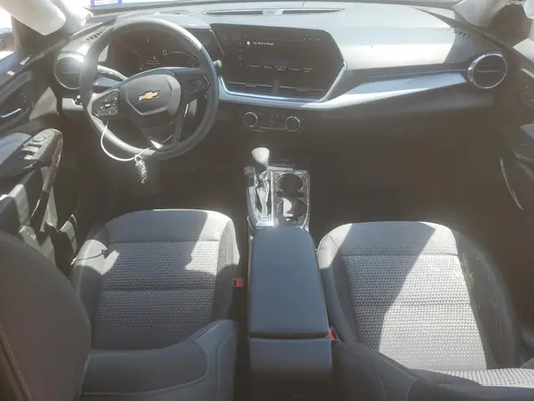 KL77LHEP4SC066186 2025 CHEVROLET TRAX - Image 8