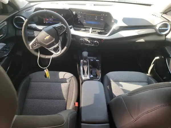 KL77LHEP4SC067256 2025 CHEVROLET TRAX - Image 8