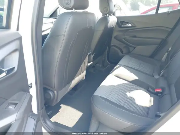KL77LHEP4SC085546 2025 CHEVROLET TRAX - Image 8