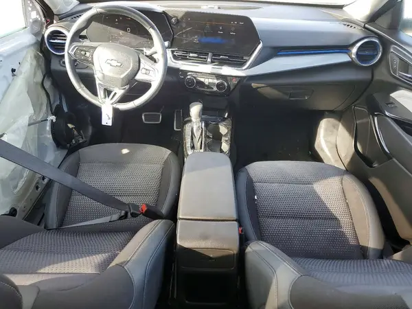 KL77LHEP4SC085689 2025 CHEVROLET TRAX - Image 8