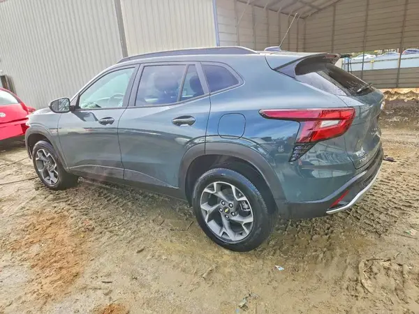 KL77LHEP4SC107769 2025 CHEVROLET TRAX - Image 2