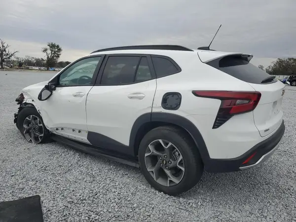 KL77LHEP4SC112602 2025 CHEVROLET TRAX - Image 2