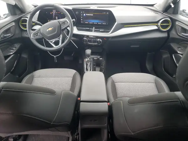KL77LHEP4SC112602 2025 CHEVROLET TRAX - Image 8