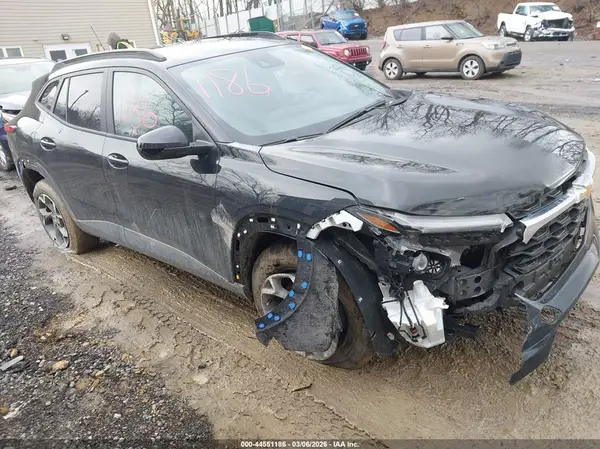 KL77LHEP4SC115841 2025 CHEVROLET TRAX - Image 1