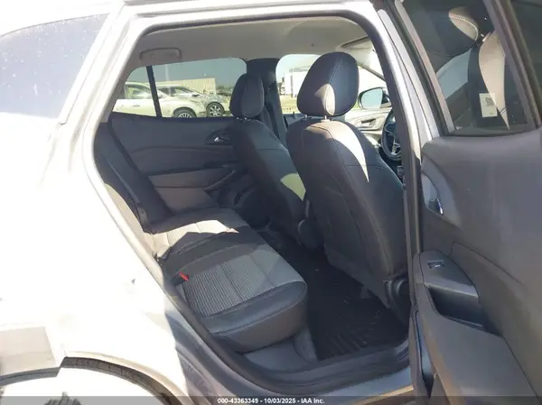 KL77LHEP4SC117900 2025 CHEVROLET TRAX - Image 8