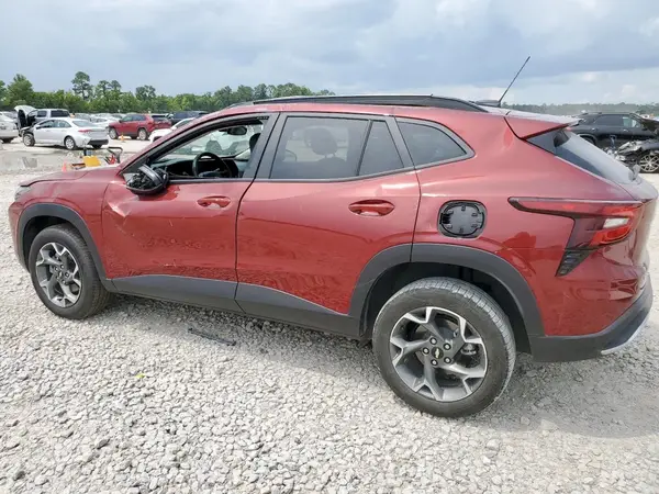 KL77LHEP4SC120649 2025 CHEVROLET TRAX - Image 2