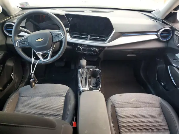 KL77LHEP4SC139606 2025 CHEVROLET TRAX - Image 8