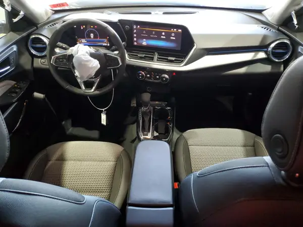KL77LHEP4SC141064 2025 CHEVROLET TRAX - Image 8