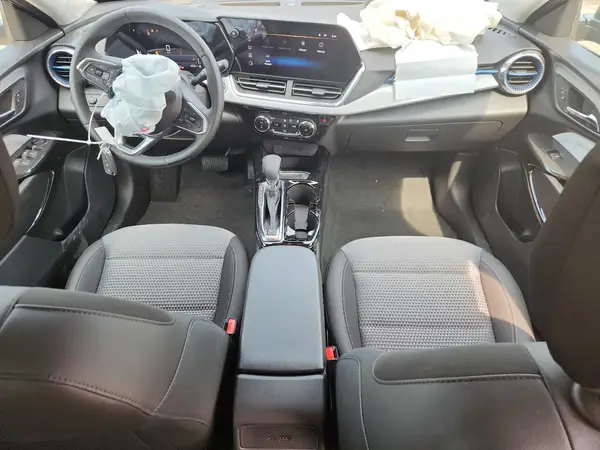 KL77LHEP4SC142425 2025 CHEVROLET TRAX - Image 8