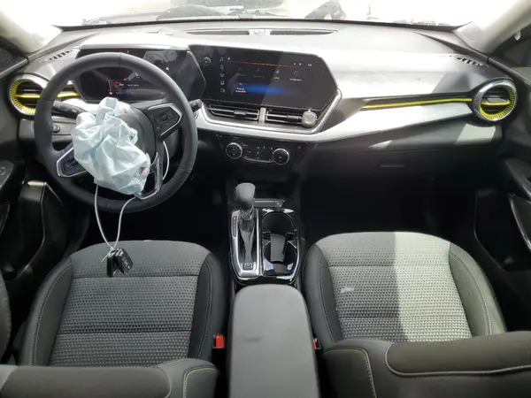 KL77LHEP4SC143221 2025 CHEVROLET TRAX - Image 8