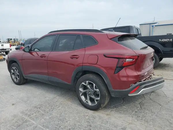 KL77LHEP4SC194931 2025 CHEVROLET TRAX - Image 2