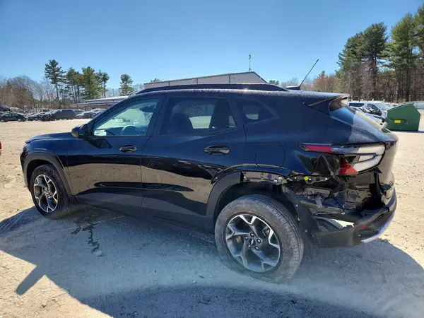 KL77LHEP4SC197778 2025 CHEVROLET TRAX - Image 2