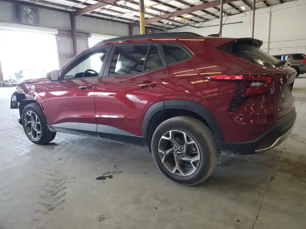 KL77LHEP4SC204261 2025 CHEVROLET TRAX - Image 2