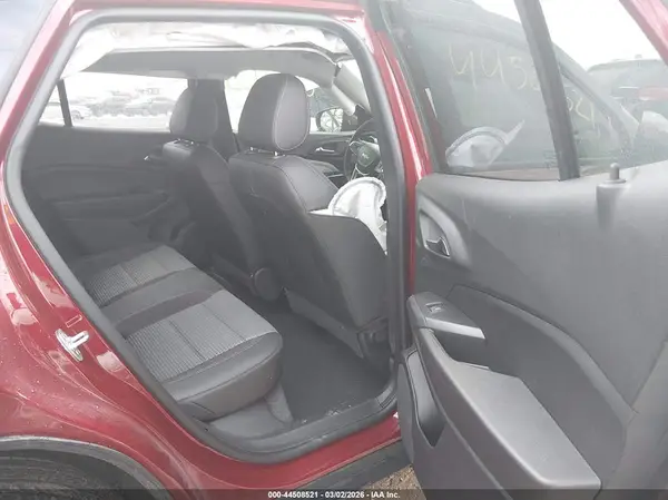 KL77LHEP4SC205457 2025 CHEVROLET TRAX - Image 8