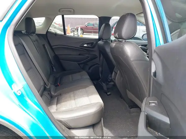 KL77LHEP4SC205944 2025 CHEVROLET TRAX - Image 8
