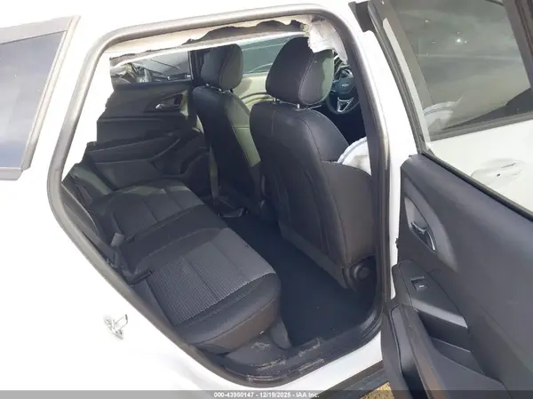KL77LHEP4SC207015 2025 CHEVROLET TRAX - Image 8